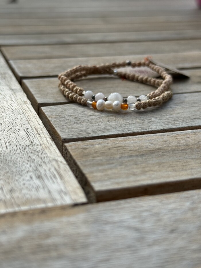 parel maansteen armbandjes